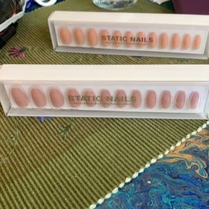 Static Nails - 2 Sets.